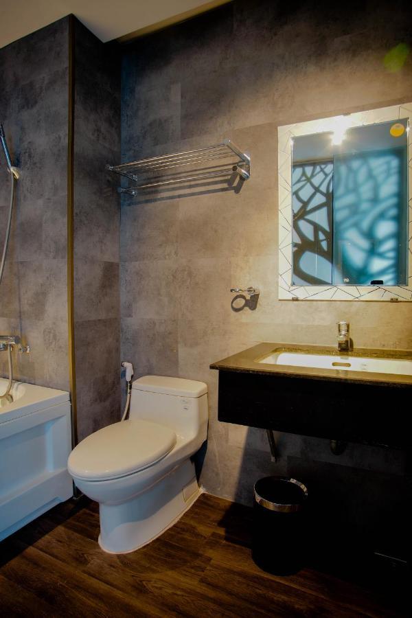 La Hotel Binh Tan ホーチミン市 エクステリア 写真
